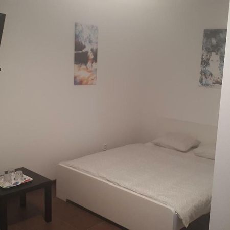 Apartman - Sukromie V Meste Bratislava Bagian luar foto