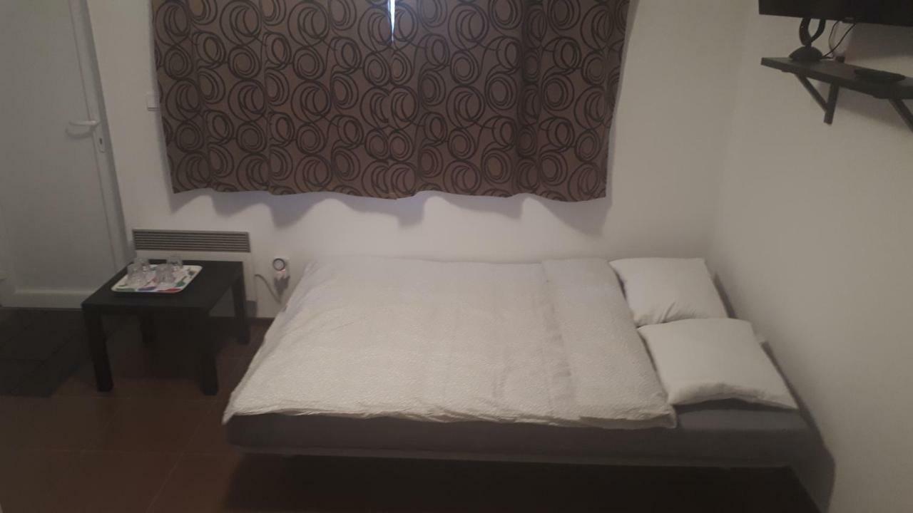 Apartman - Sukromie V Meste Bratislava Bagian luar foto